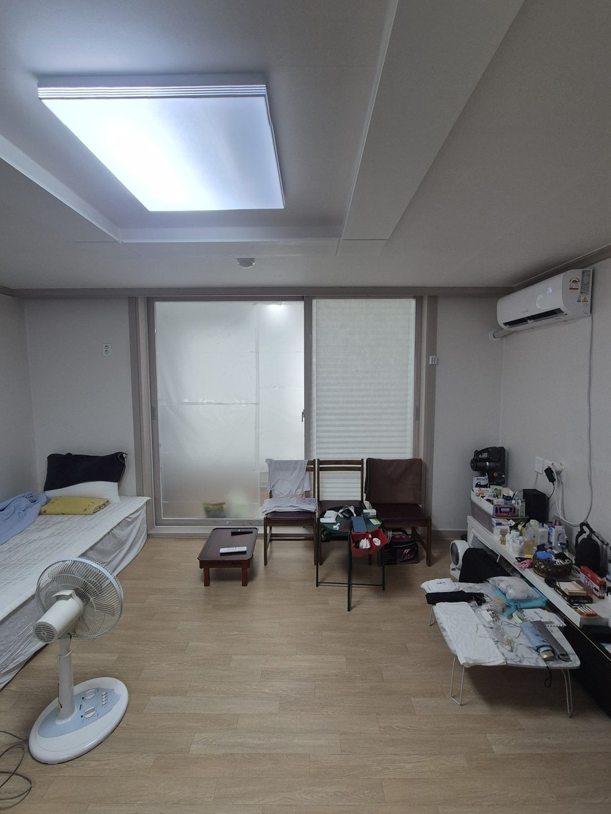 영주 화성리버빌 거실 시공 전 화이트 콤비블라인드